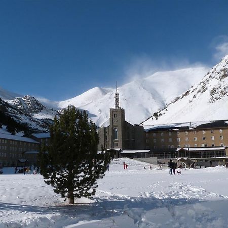 Hotel Vall De Nuria Queralbs Exterior photo